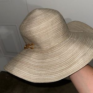 Flowy beach hat
